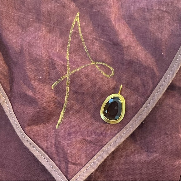 Adelline of Paris Mom Pendant - Picture 1 of 5